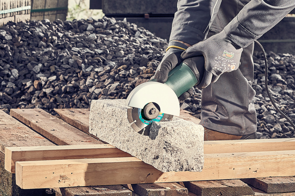 SOLID UNIVERSAL Diamond Cutting Disc, Ø 115 mm - Application image 02