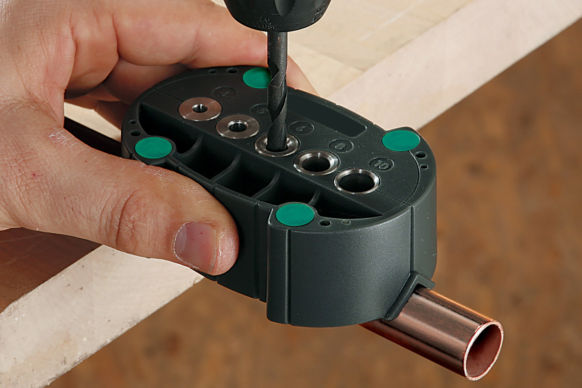 Universal Drill Set With Drilling Aid