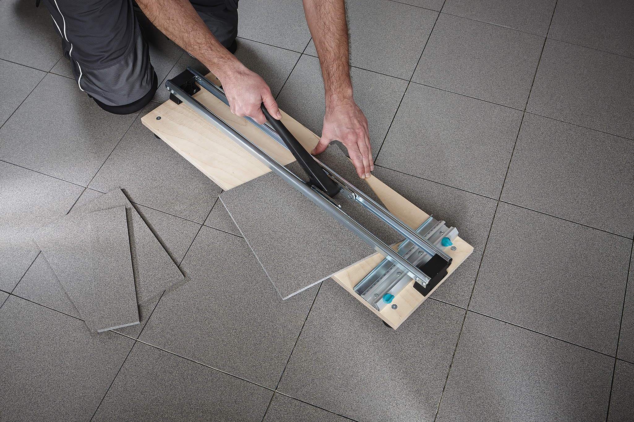 TC 610 W Tile Cutter, base plate made of multiplex