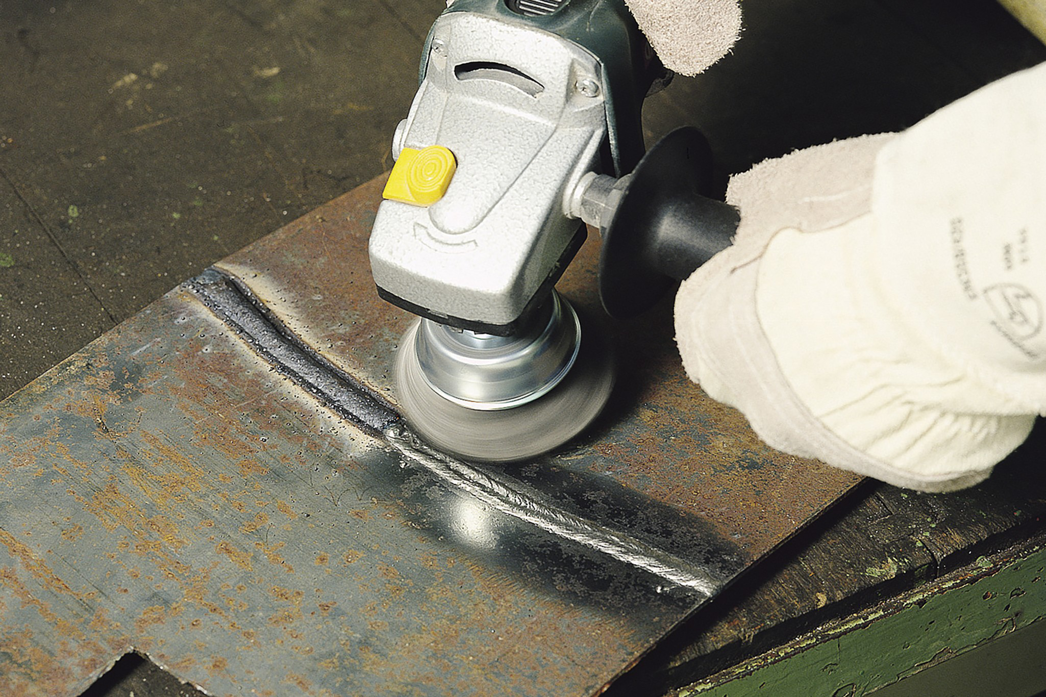 Steel Wire Cup Brush, twisted - Image 3