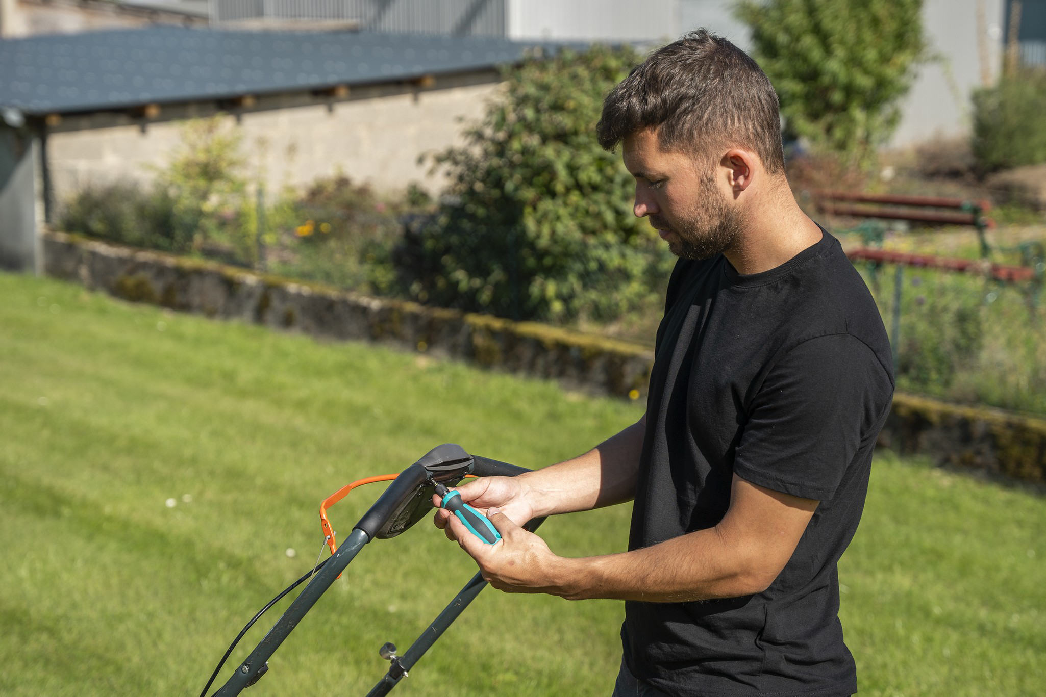 Hand Screwdriver With Bit Socket - Image 6