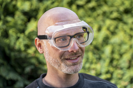 Full-View Goggles