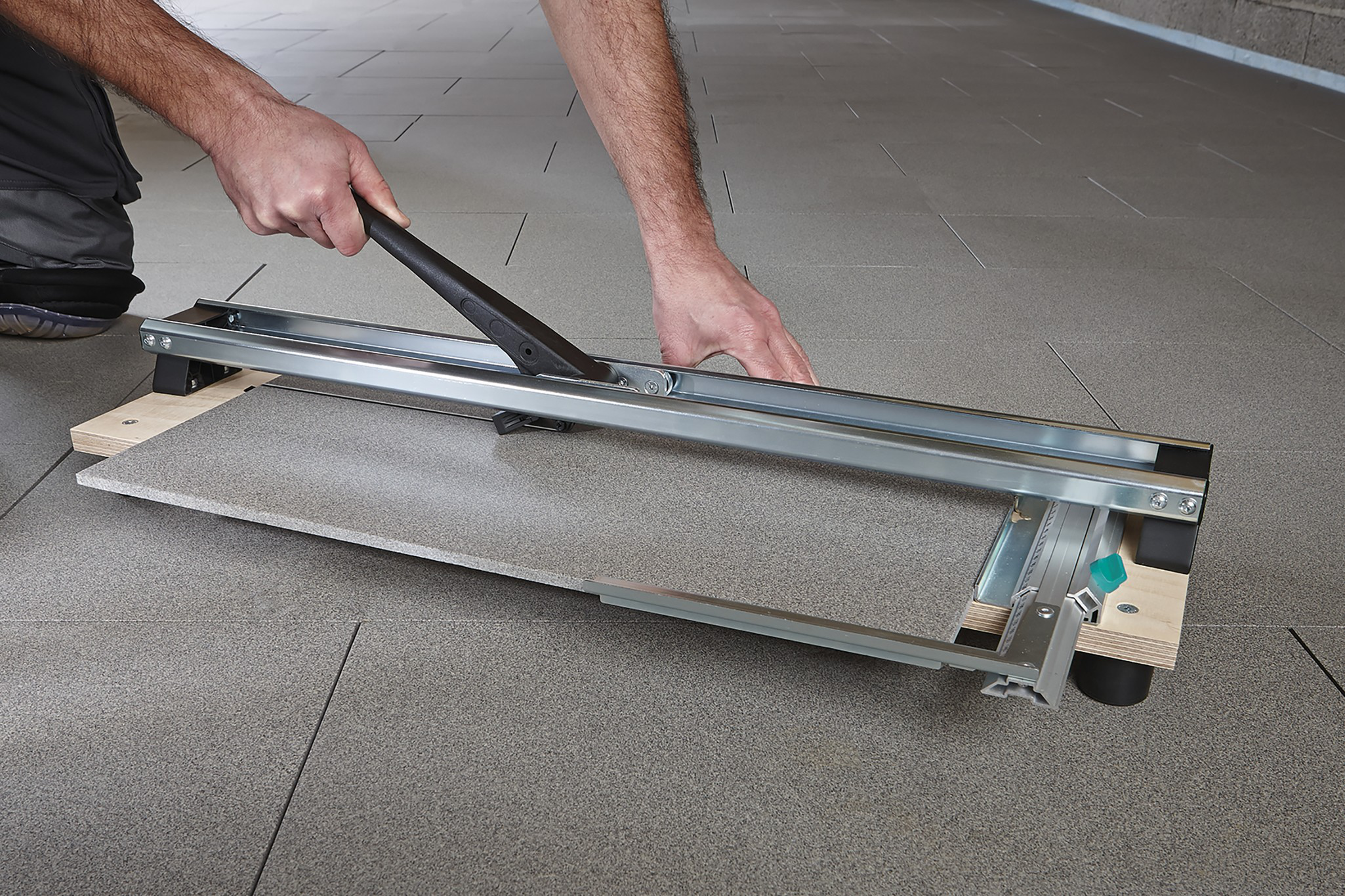 TC 610 W Tile Cutter, base plate made of multiplex