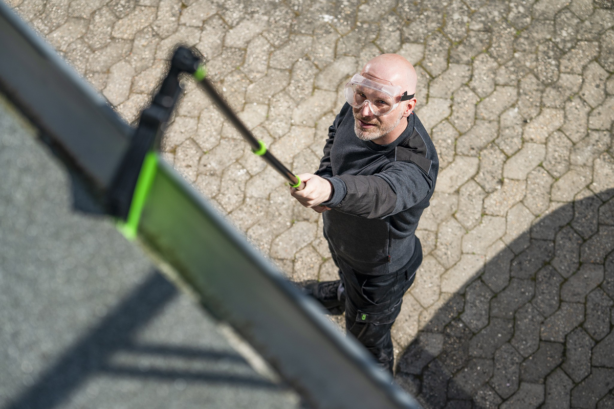 Full-View Goggles - Image 2