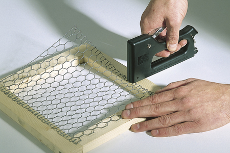 Broad Back Staples, Extra Hard Steel, Type 053 - Image 5