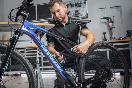 Hand Screwdriver With Flexible Shaft - Image 5