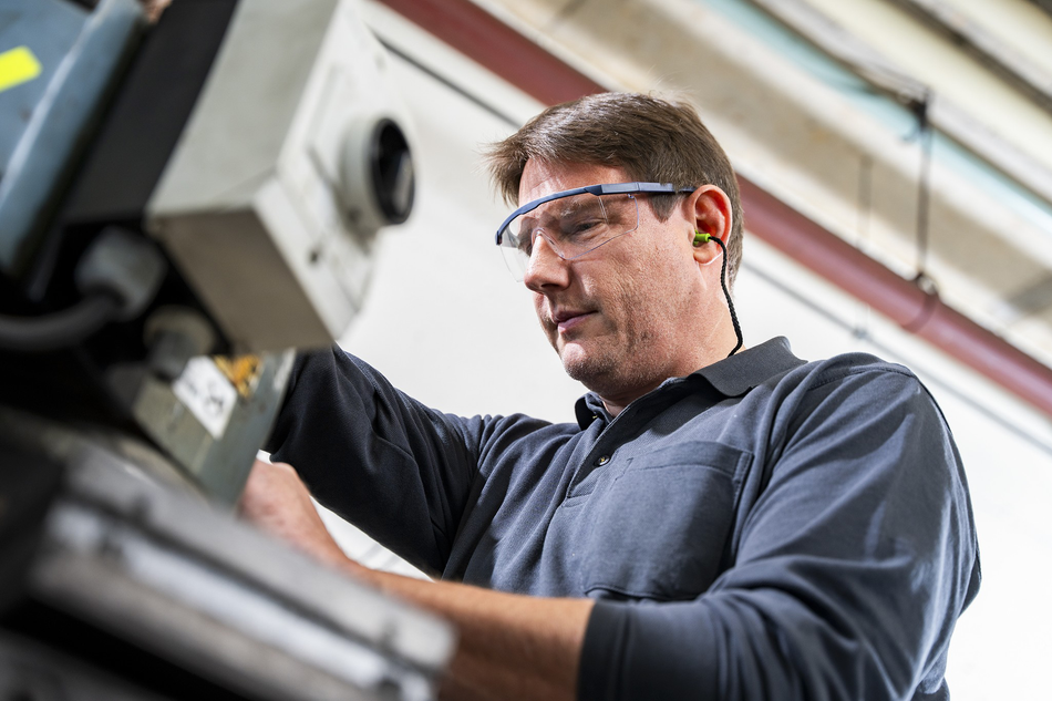 Earplugs with Cord - Image 2