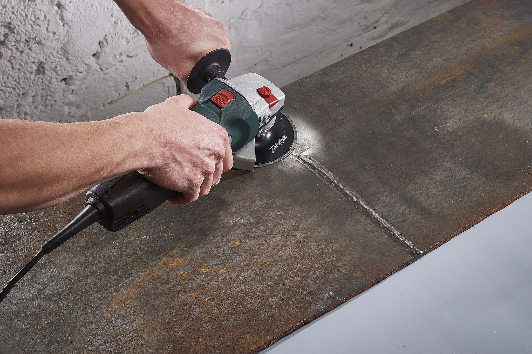 Fibre Sanding Discs for metal Ø 180 mm