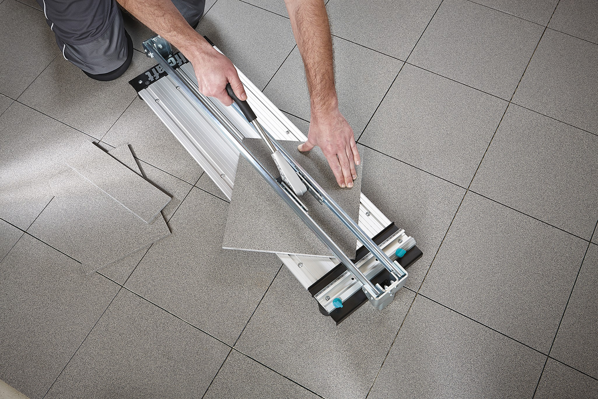 TC 710 PM Tile Cutter, metal design