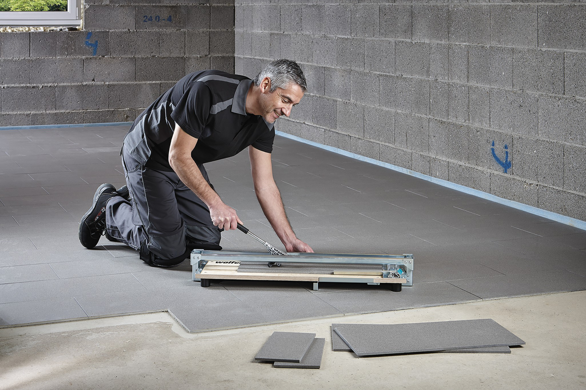 TC 710 PW Tile Cutter, base plate made of multiplex