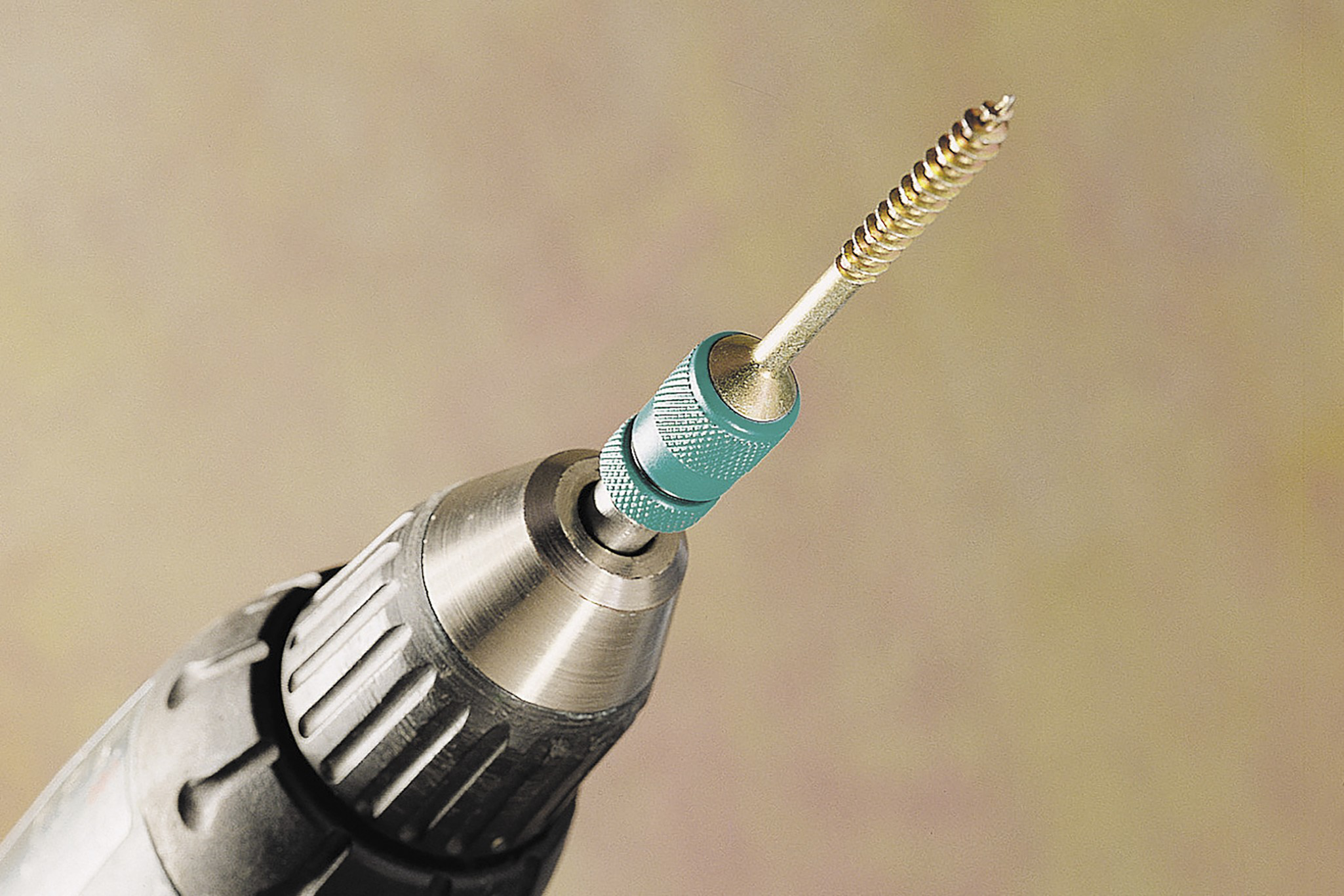 Bit Holder With Depth Stop and Ring Magnet - Image 3