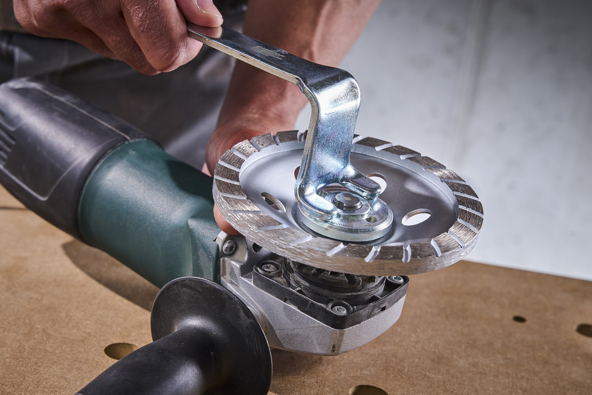 Flange Key for Angle Grinder, Depressed Centre
