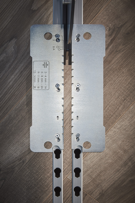 VLC 1000 Vinyl and Laminate Cutter