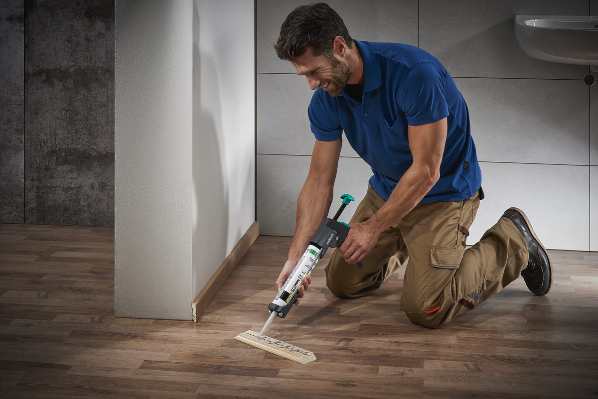 MG 600 PRO Caulking Gun