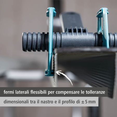 Drywall Installation Aid for Sealing Tapes (it)