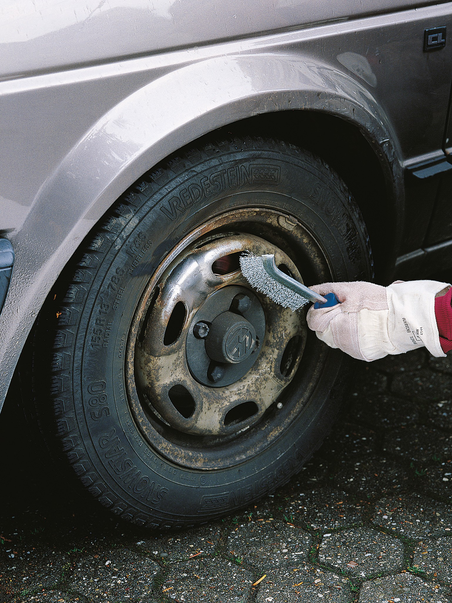 Steel Wire Hand Brush - Image 4