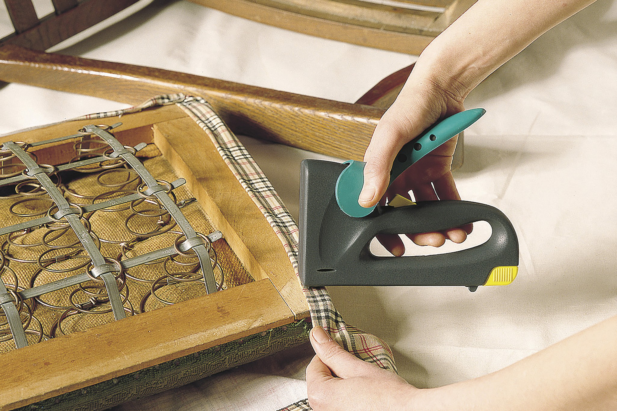 tacocraft P 14+ Hand Stapler, with Plastic Body