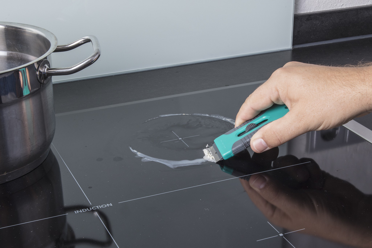 2C Plastic Scraper - Image 4