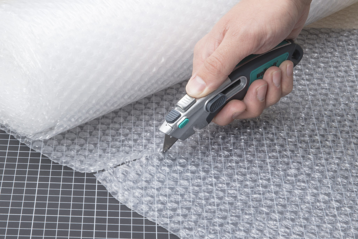 Professional Dual Safety Knife with Trapezium Blade - Image 3