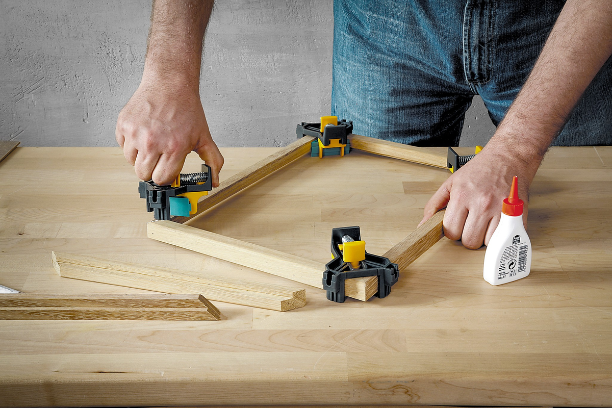 Project Set for Invisible Corner Joints