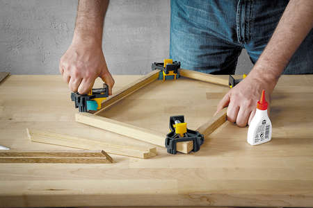 Project Set for Invisible Corner Joints