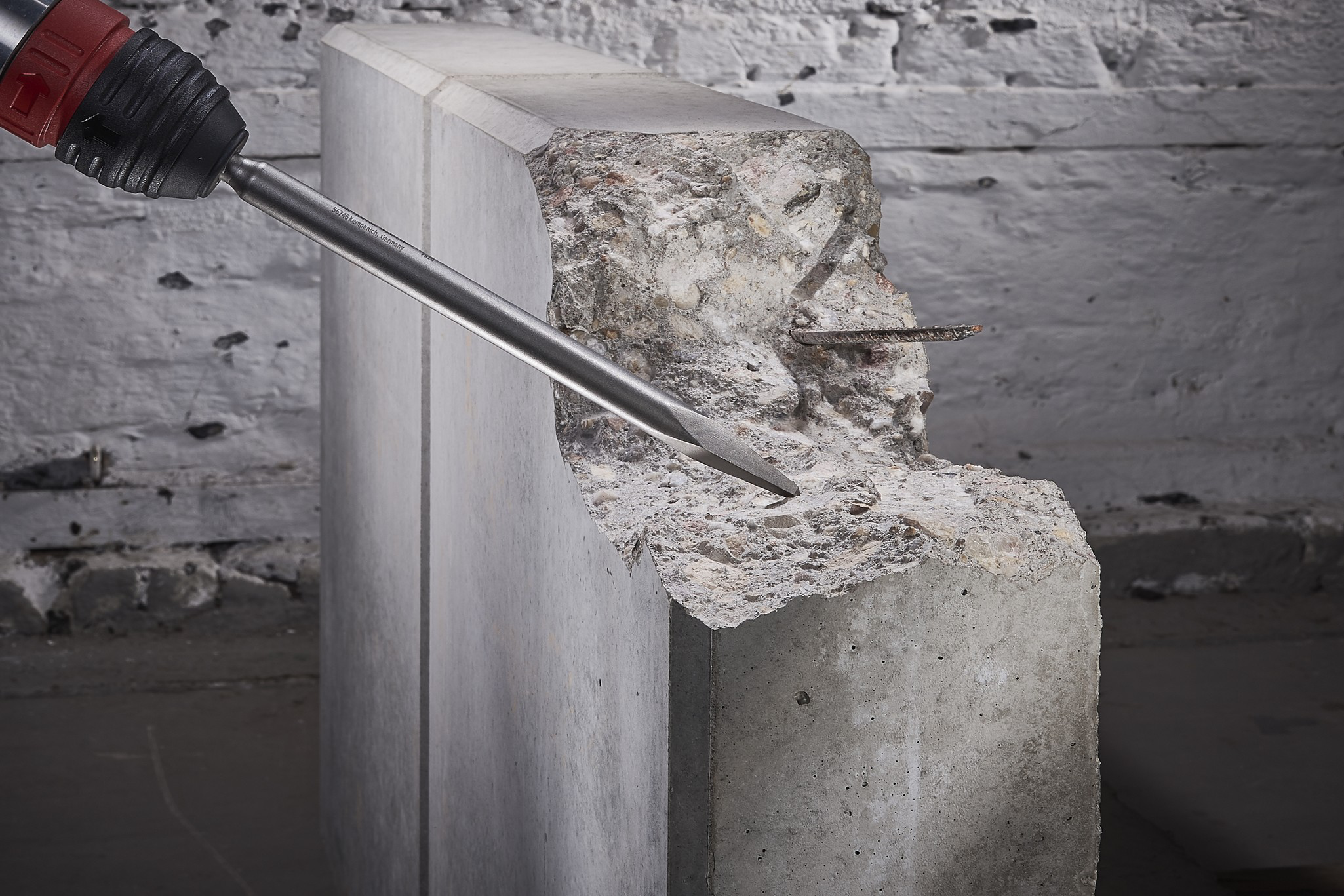 Pointed Chisel With SDS Plus Shank - Image 2