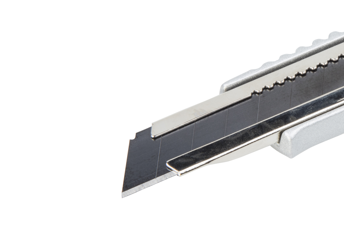 Metal Snap-Off Blade Knife 18 mm With Black “Profi-Sharp” Blade - Image 9