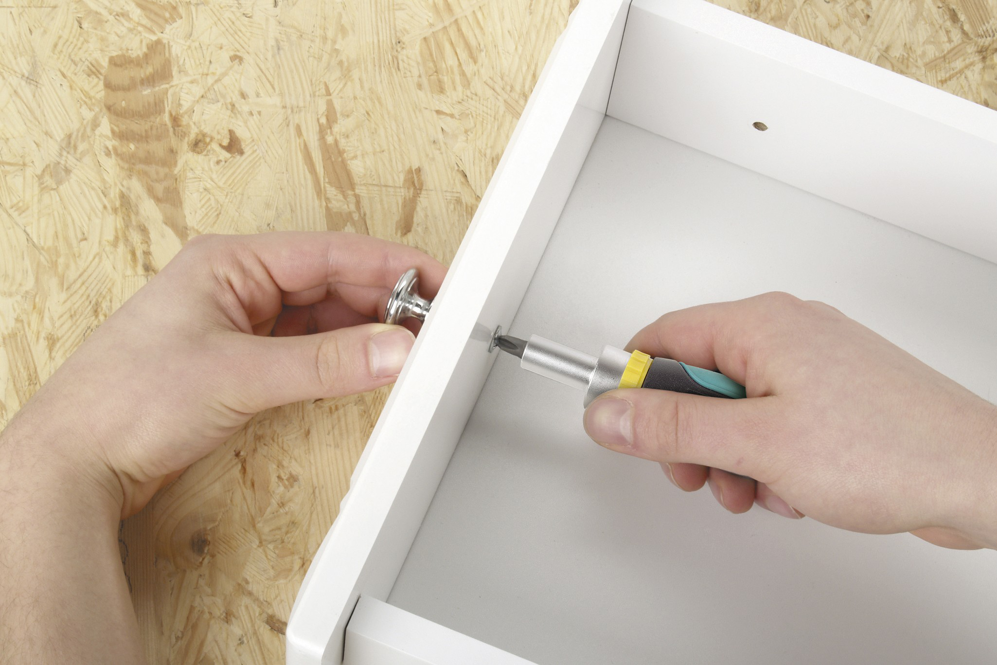 Miniature Hand Screwdriver With Ratchet Function - Image 4