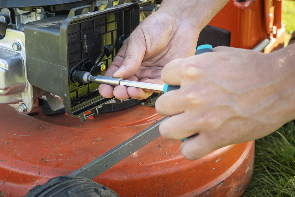 T-Hand Screwdriver With Bit Socket - Image 2