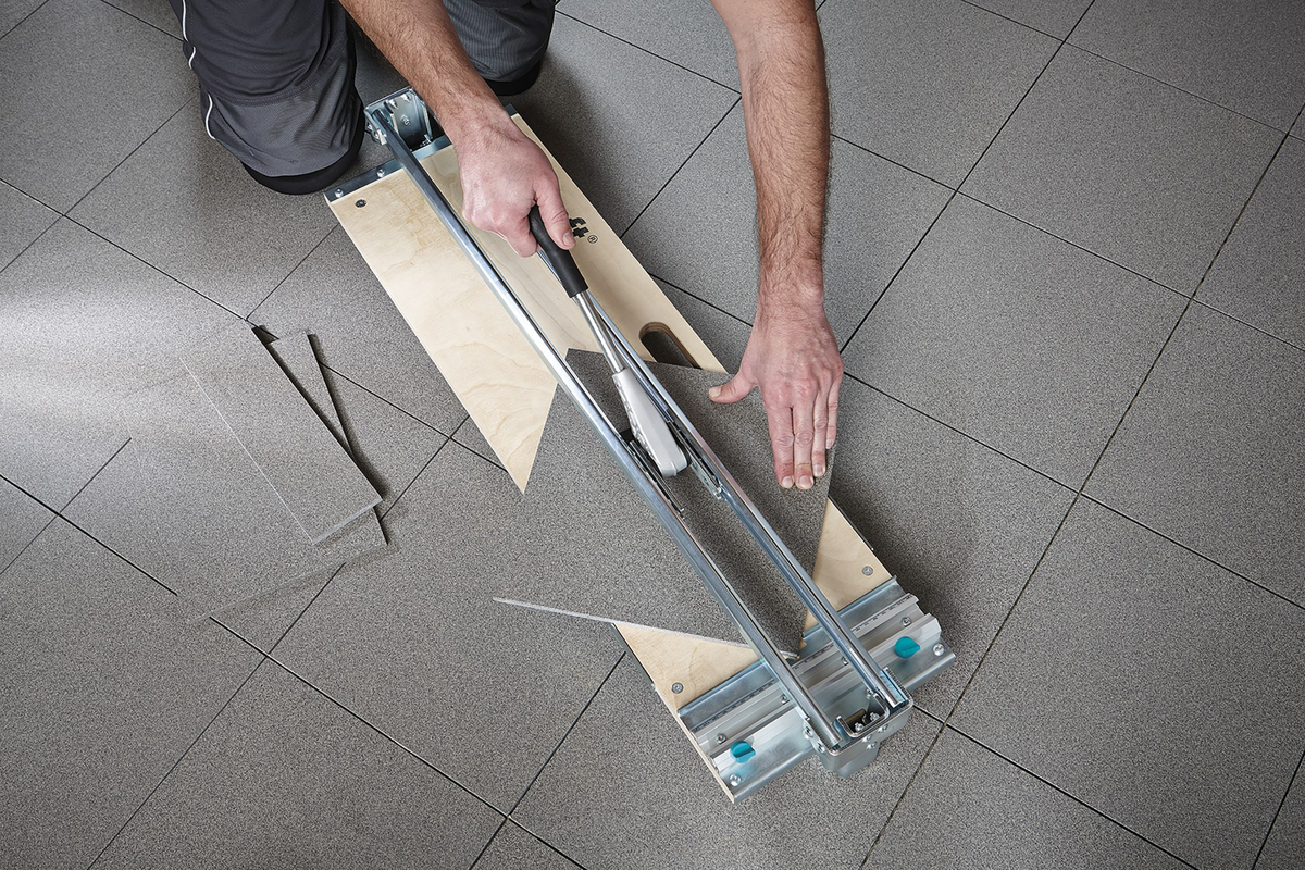 TC 710 PW Tile Cutter, base plate made of multiplex
