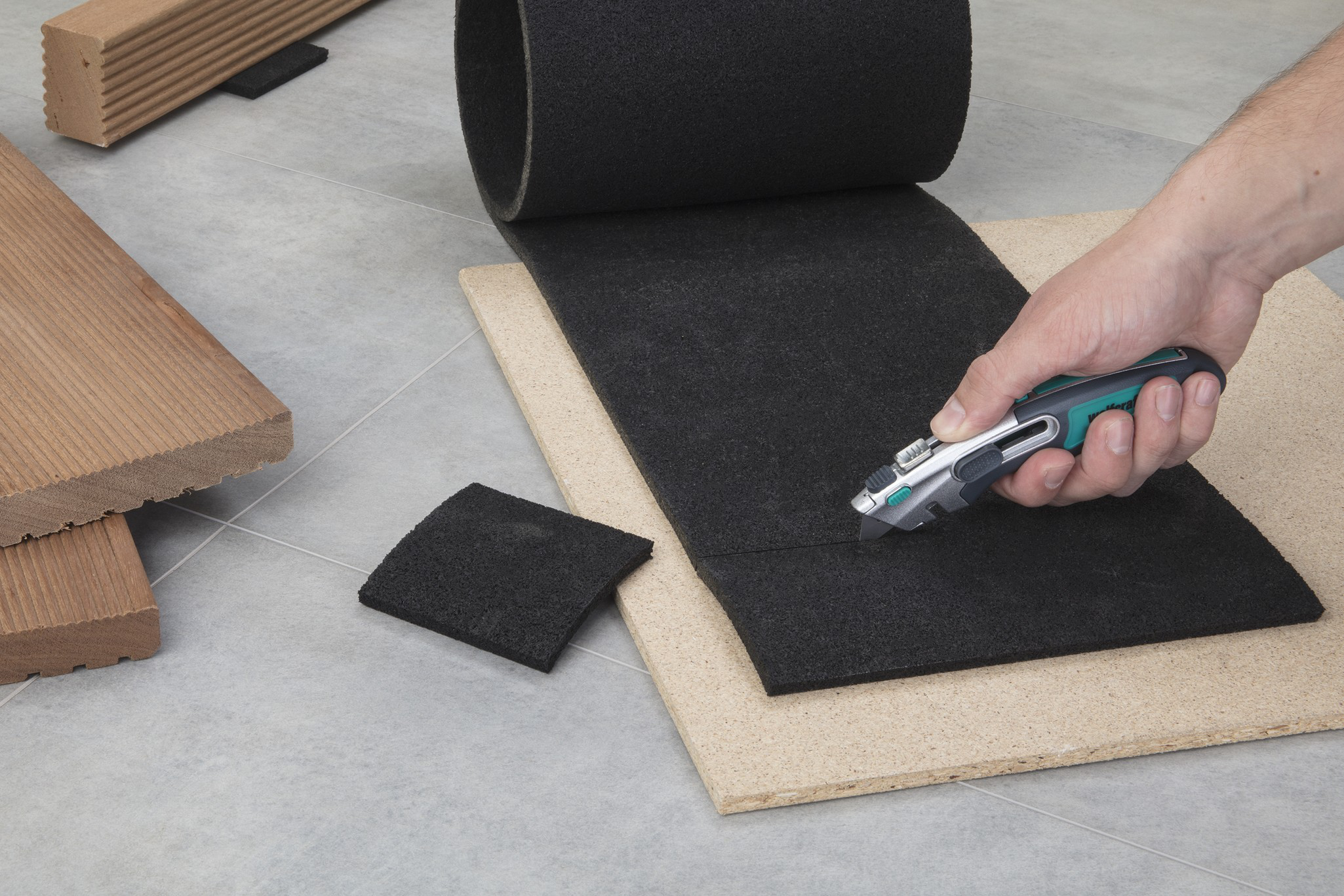 Professional Dual Safety Knife with Trapezium Blade - Image 4