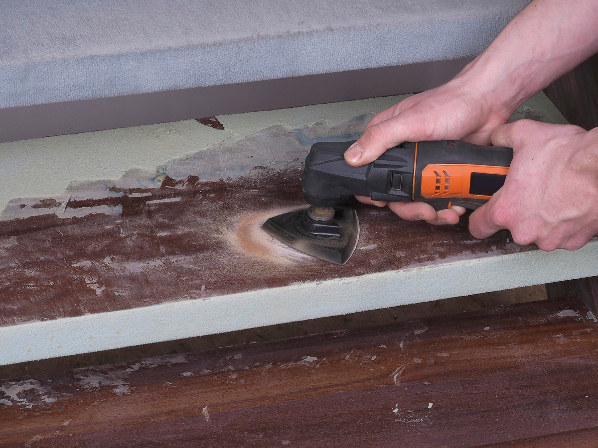 Adhesive Sanding Plate “PRO”, universal receptacle