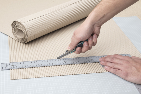 Professional Dual Safety Knife with 9 mm Snap-Off Blade - Image 3