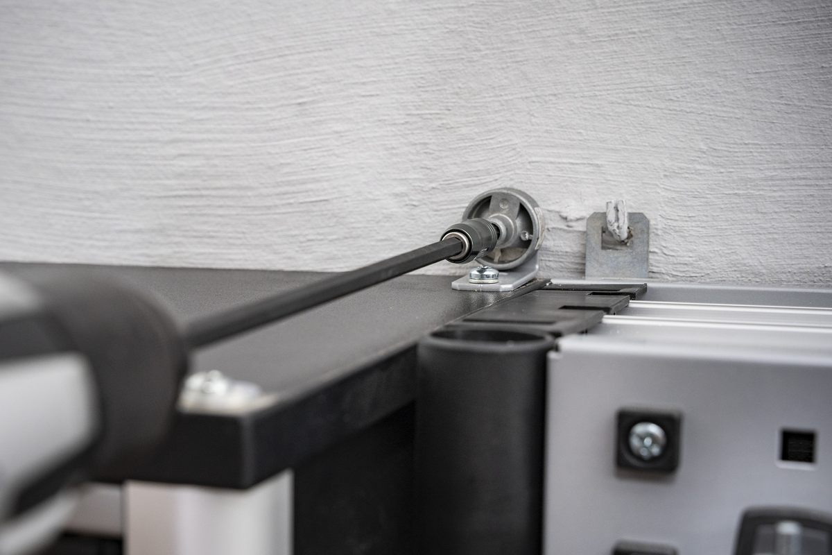 Bit Holder With Extra-Long Shank - Image 4