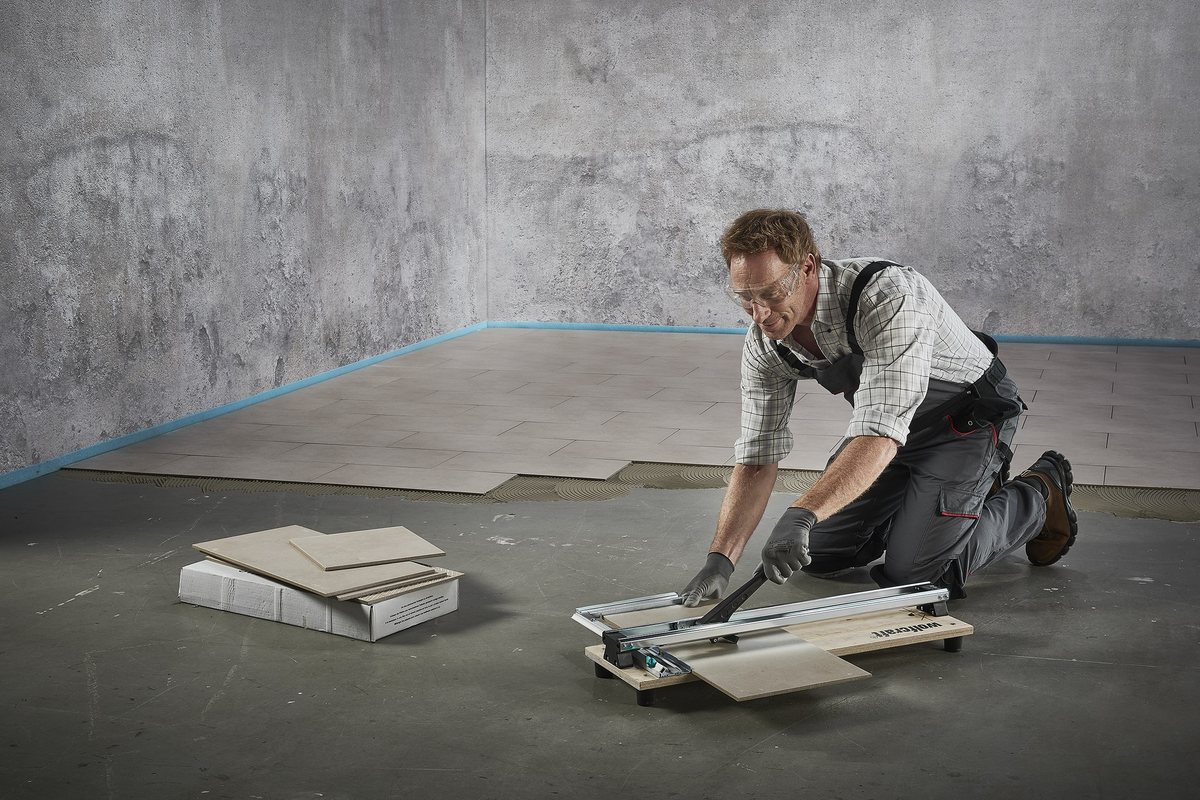 TC 610 W Tile Cutter, base plate made of multiplex