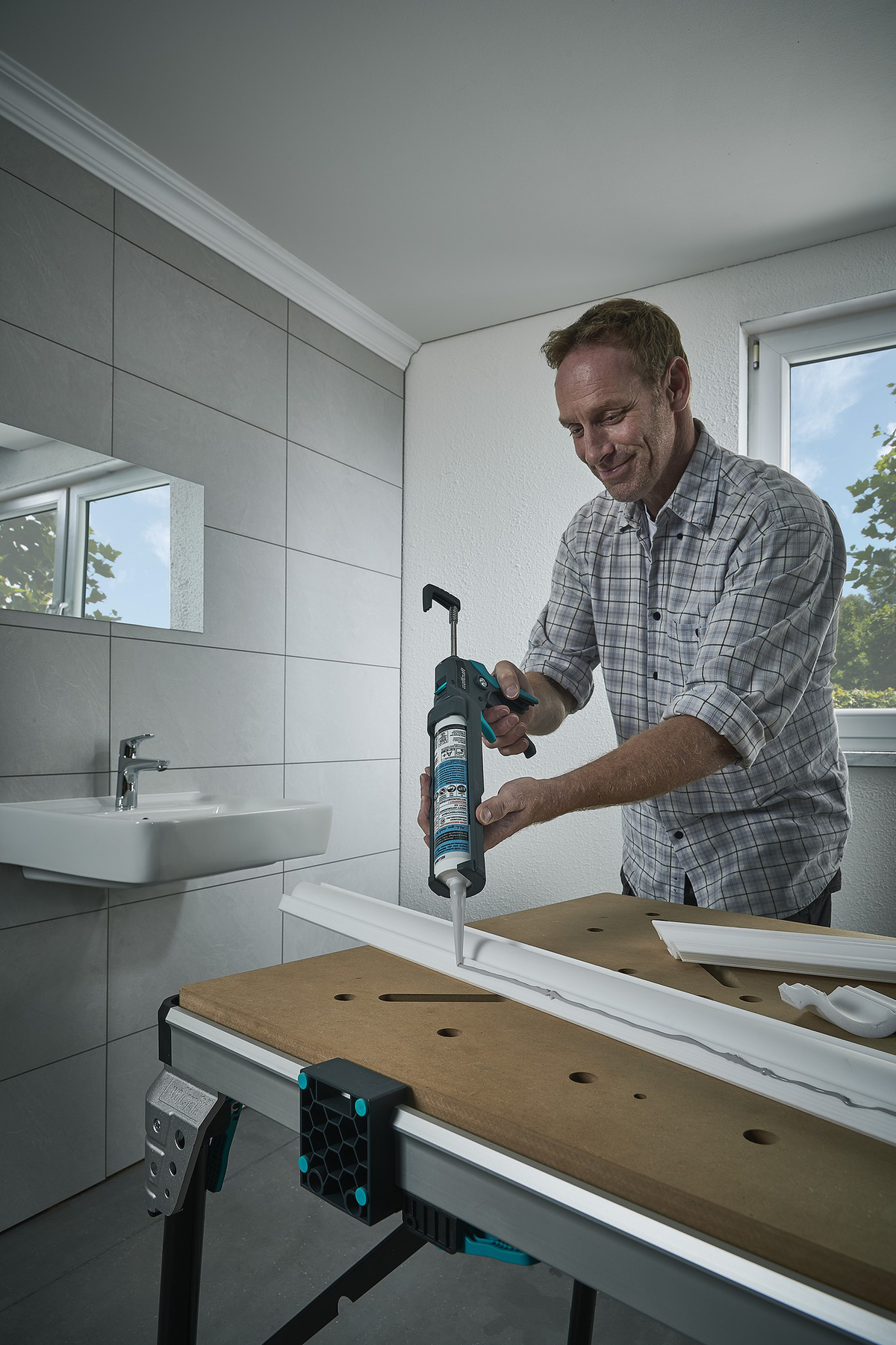 MG 550 Caulking Gun - Image 10