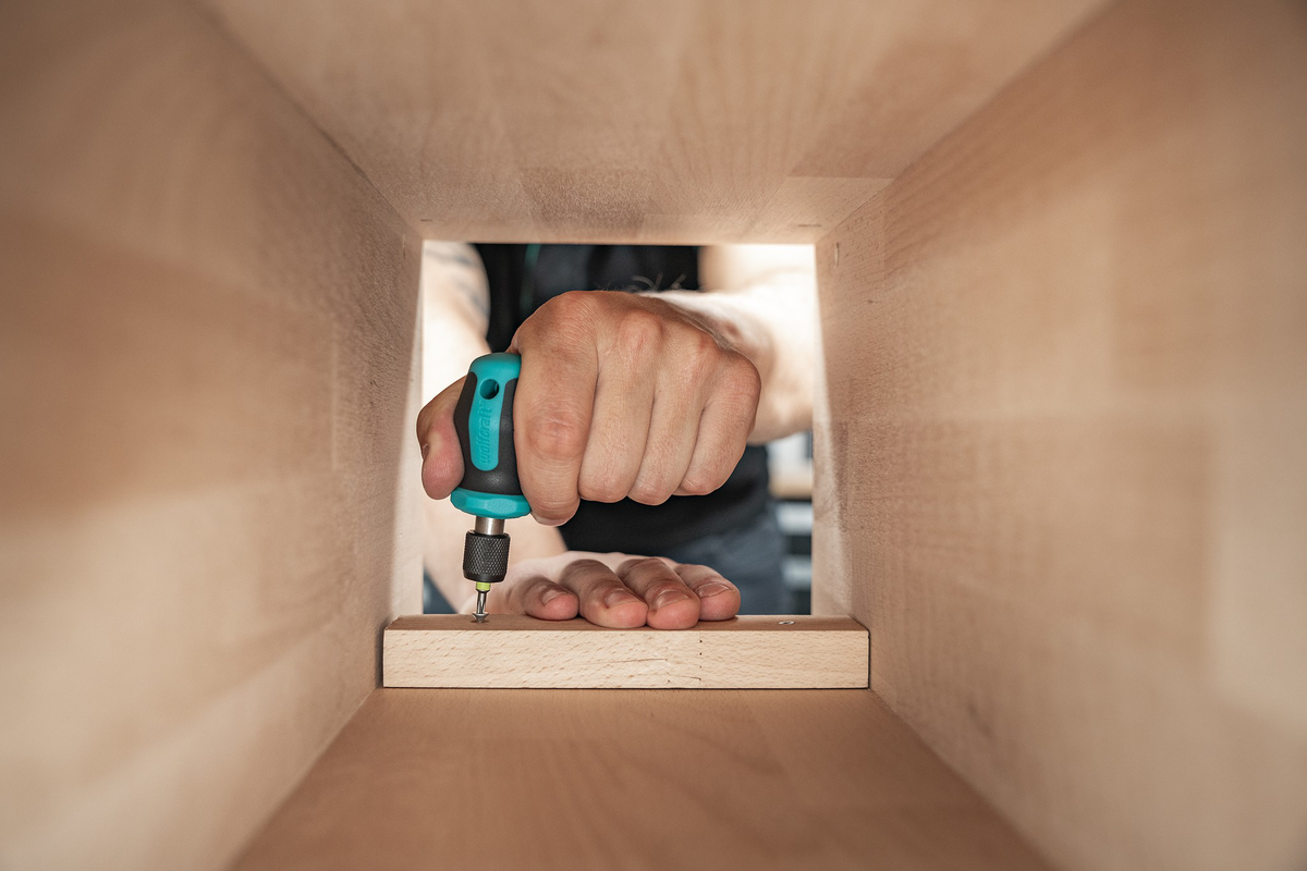 Hand Screwdriver With Bit Socket, Short - Image 4