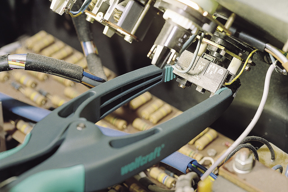 PRO 70 Pointed Spring Clamp - Image 6