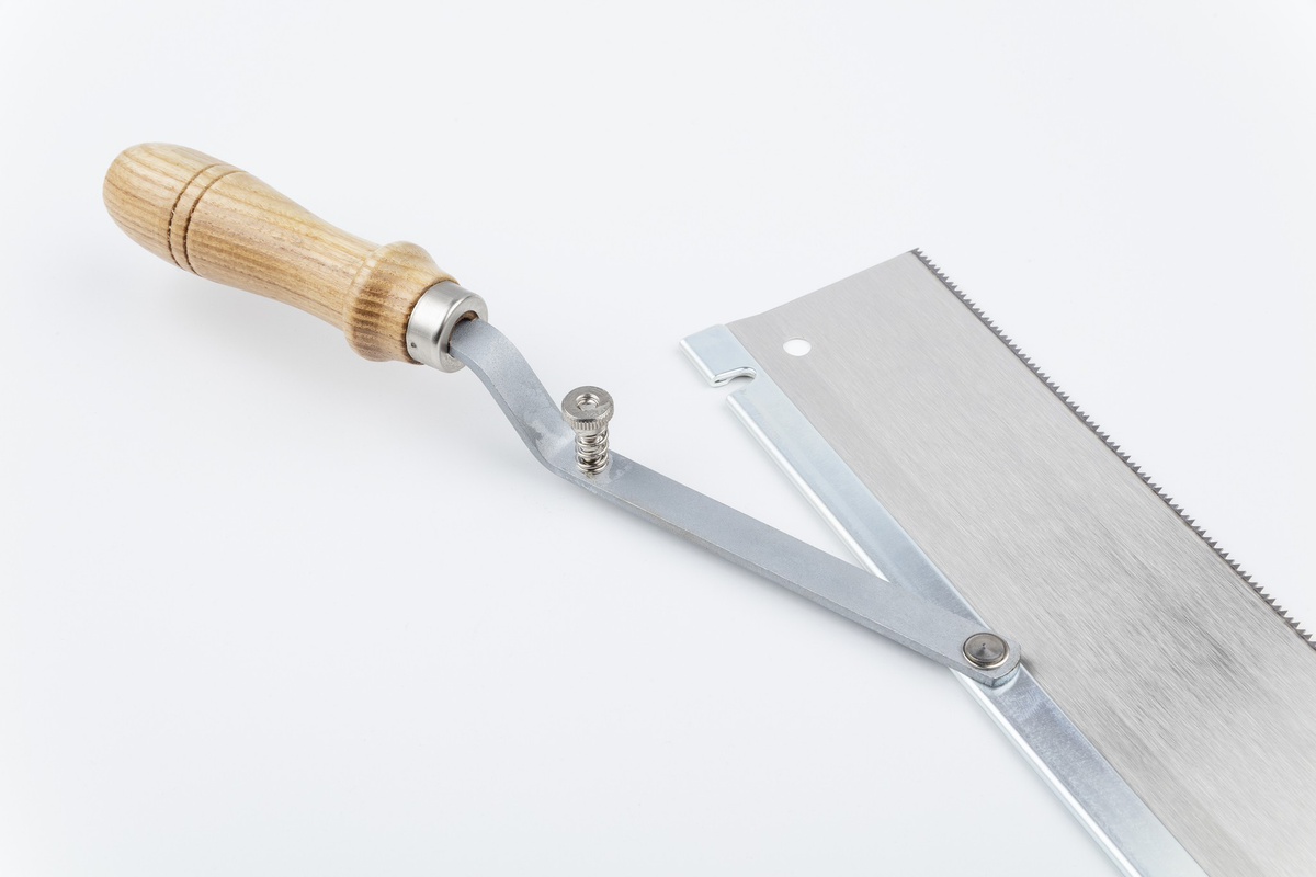 Handsaw with Bent Handle