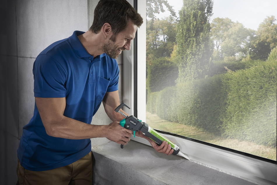 MG 550 Caulking Gun