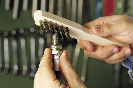 Brass Wire Hand Brush, 3 Rows - Image 2