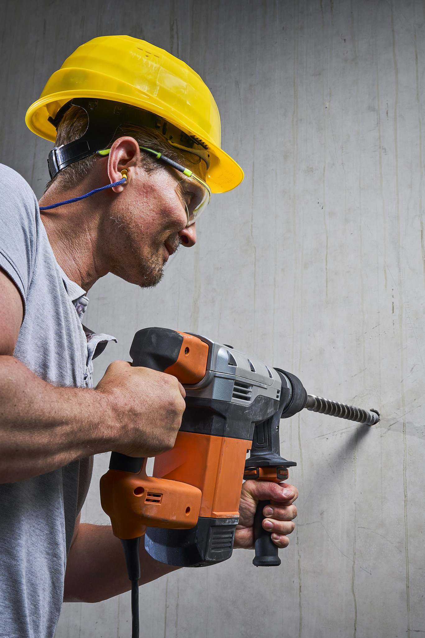 “Professional” 4-cut Concrete Drill Bit, Tungsten Carbide Tipped, SDS-max