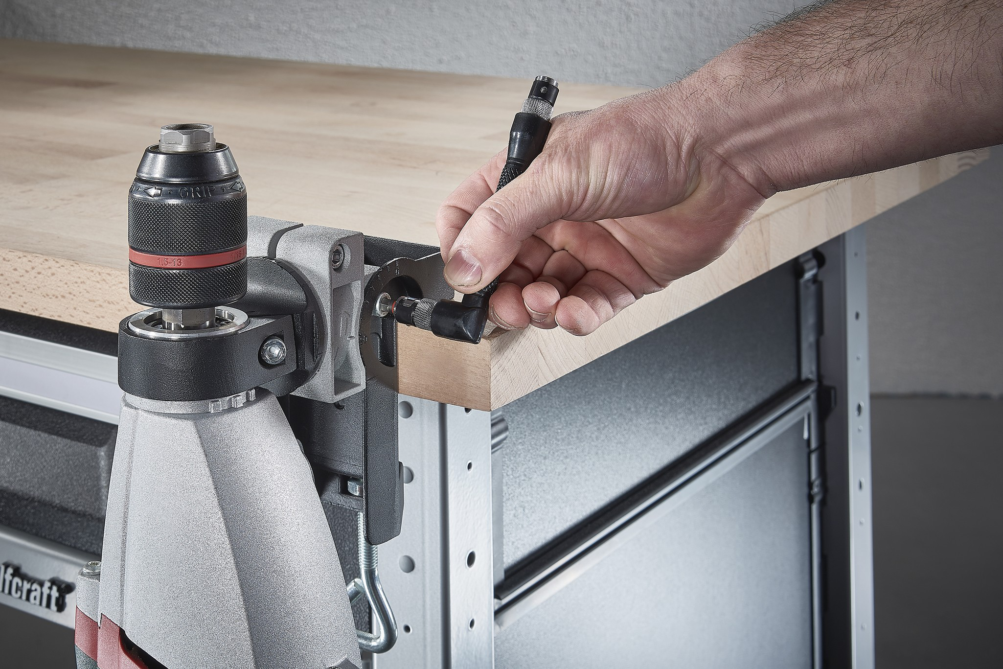 Angled Hand Screwdriver With 2 Bit Sockets - Image 5