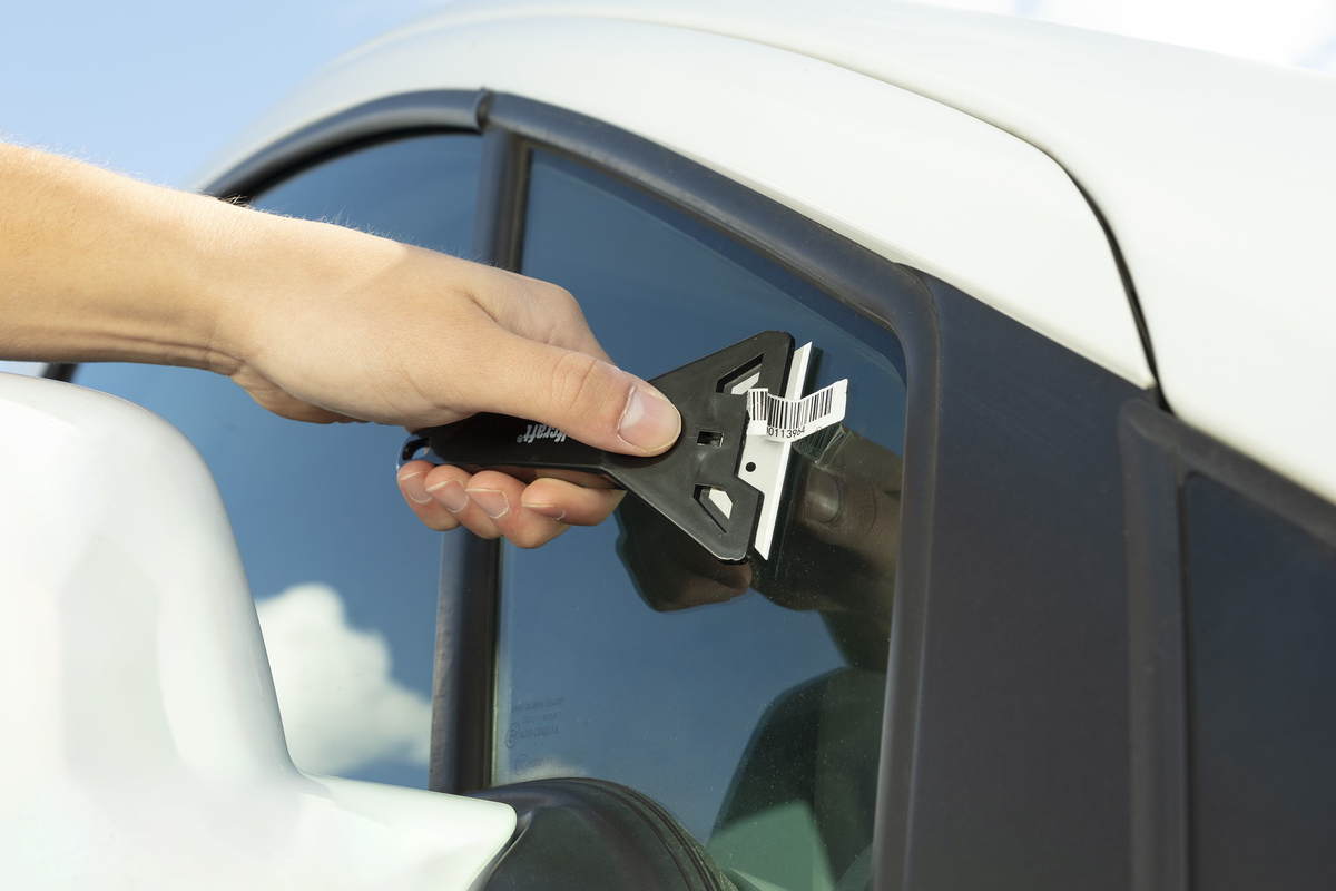 Plastic Scraper - Image 2