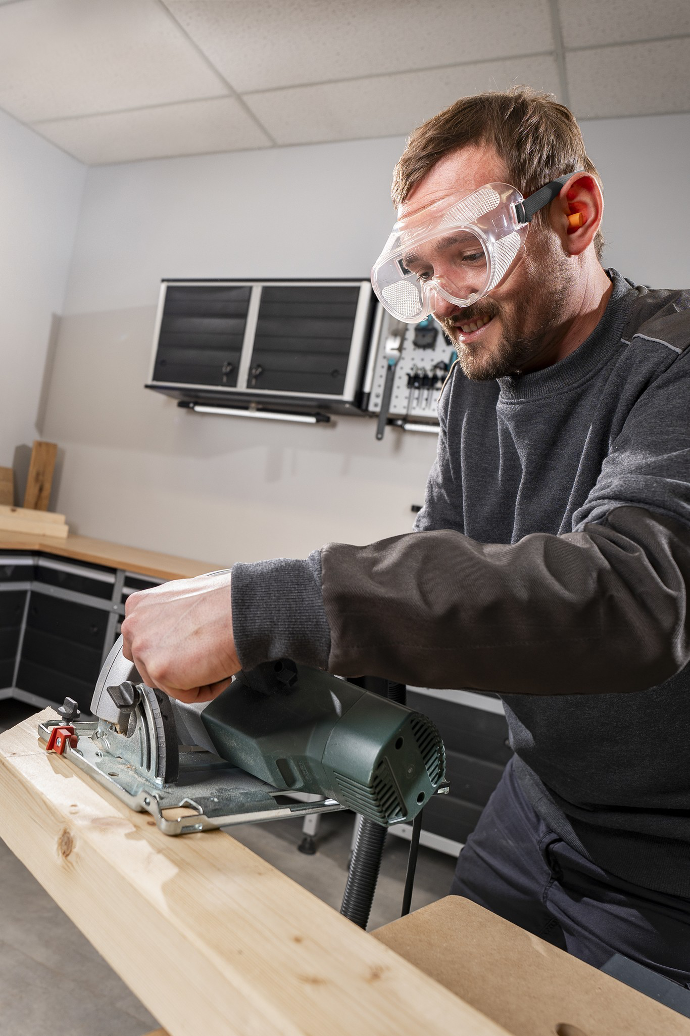 Full-View Goggles - Image 3